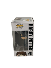 Lade das Bild in den Galerie-Viewer, Harry Potter - Harry Potter mit Hedwig - Funko POP! Harry Potter #31
